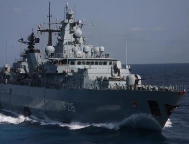 Περίεργο μείζον ατύχημα σε γερμανική φρεγάτα στον Πειραιά: Ερευνάται η περίπτωση σαμποτάζ!